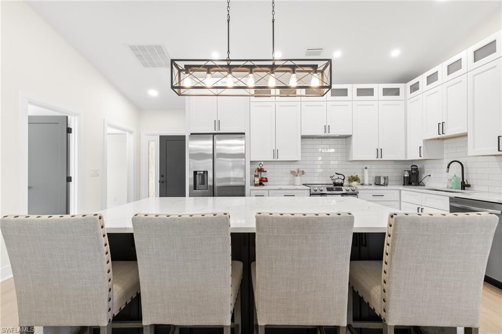 KELLY GREENS - Residential