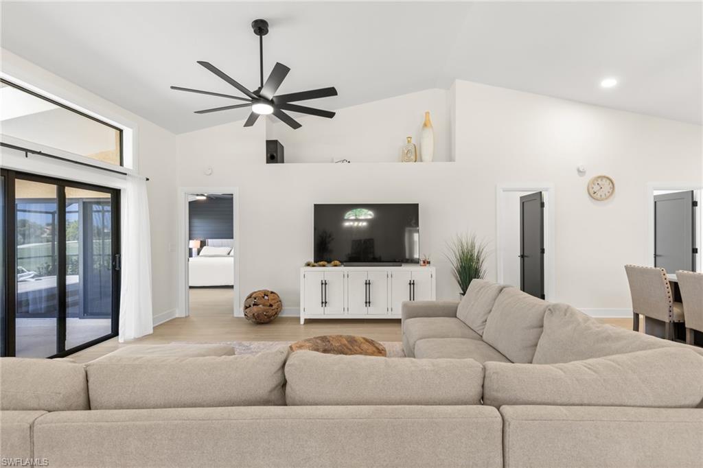 KELLY GREENS - Residential