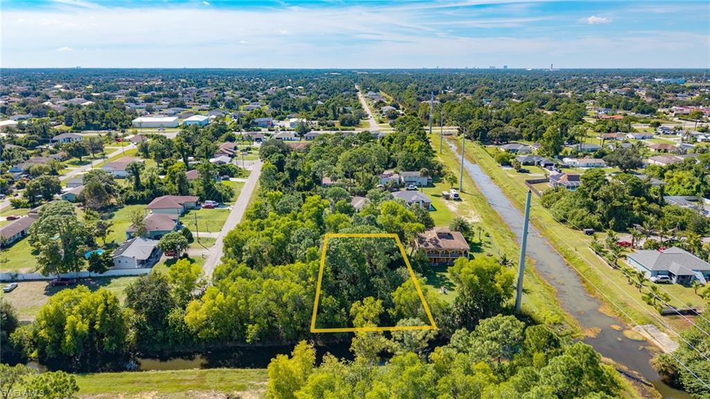 LEHIGH ACRES - Land