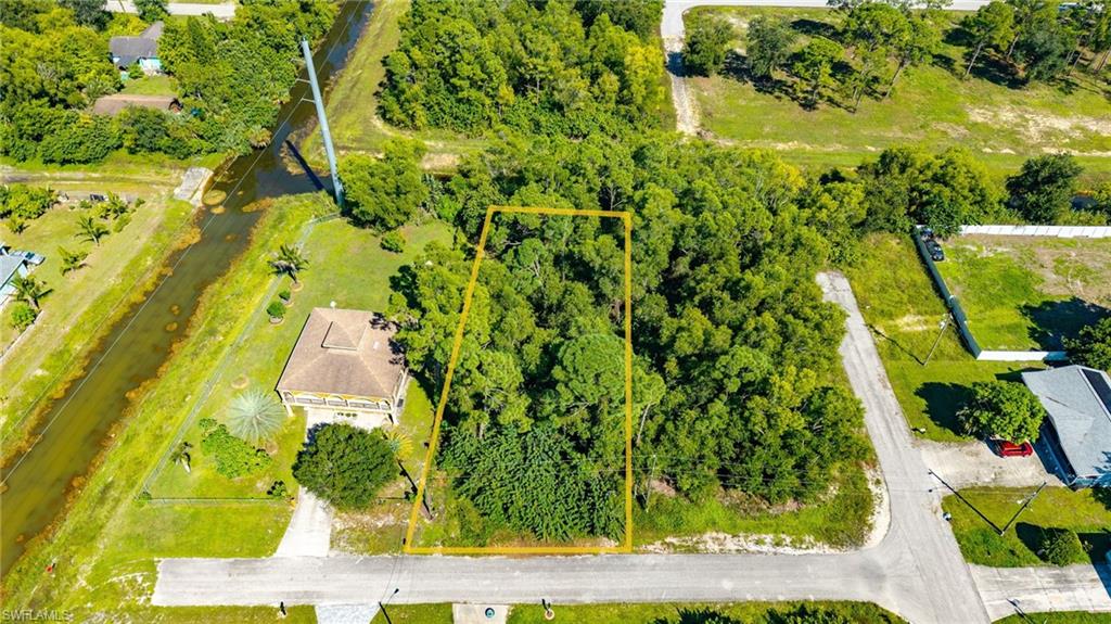 LEHIGH ACRES - Land