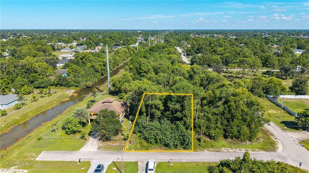 LEHIGH ACRES - Land