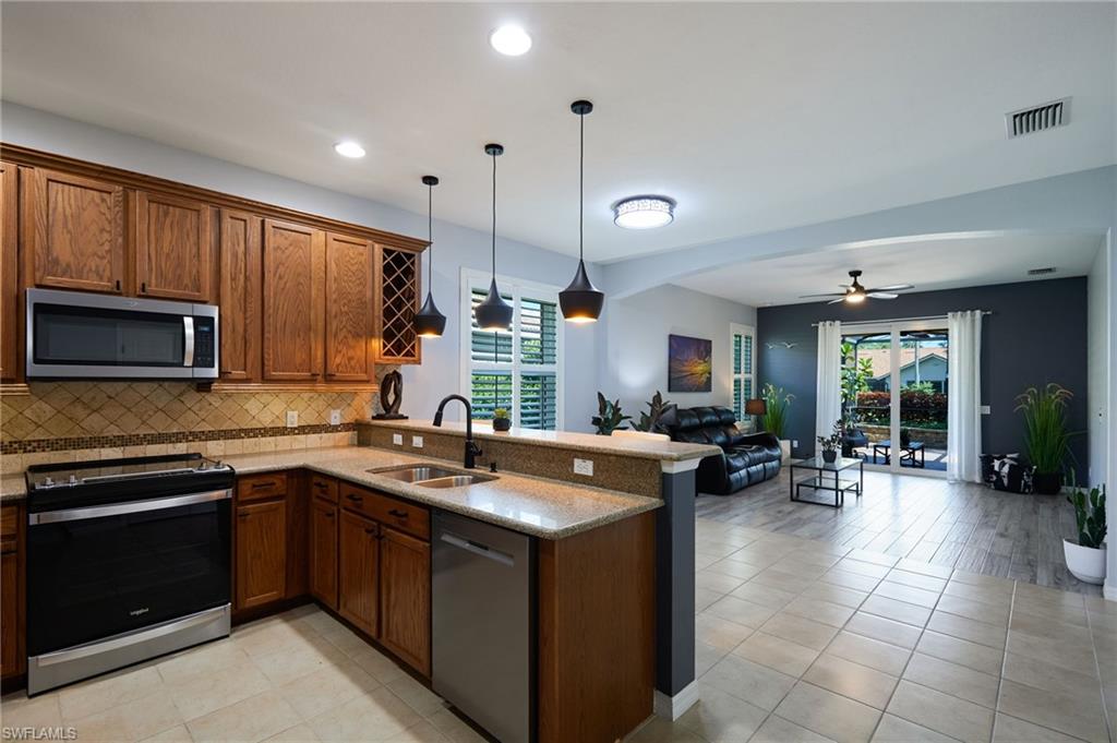COLONY TRACE - Residential