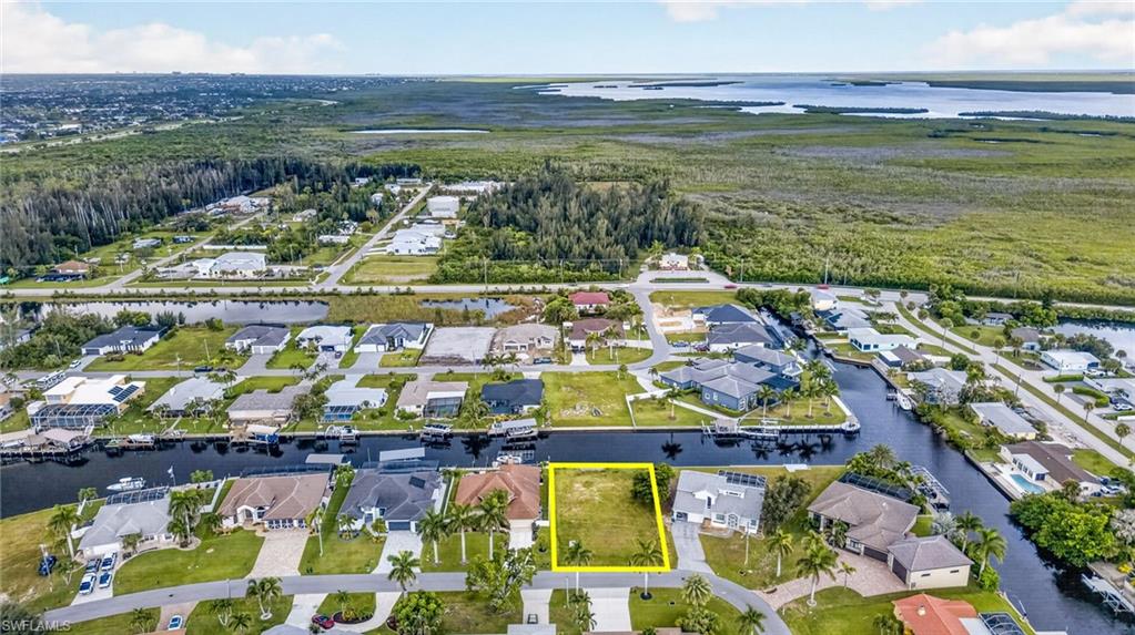 CAPE CORAL - Land