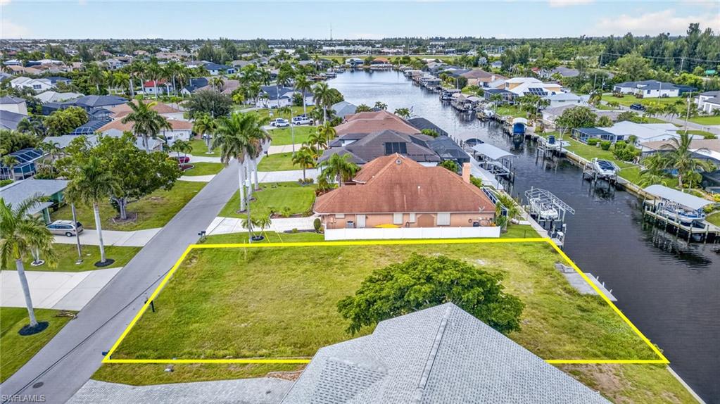 CAPE CORAL - Land