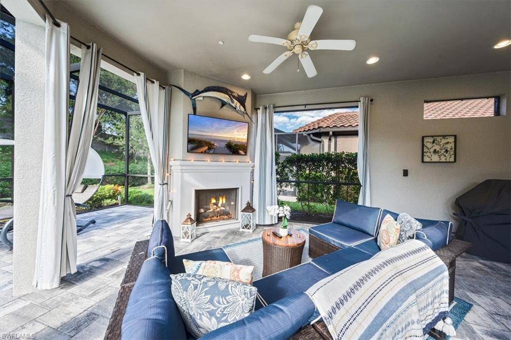 PEBBLE POINTE - Residential