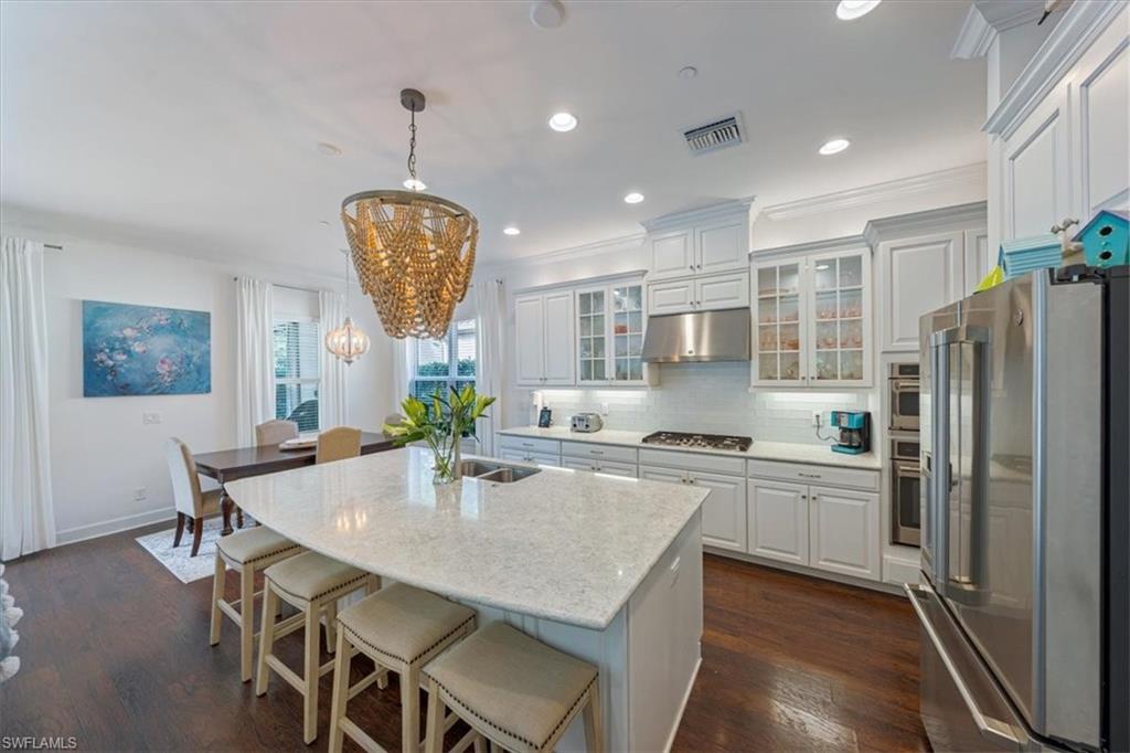PEBBLE POINTE - Residential