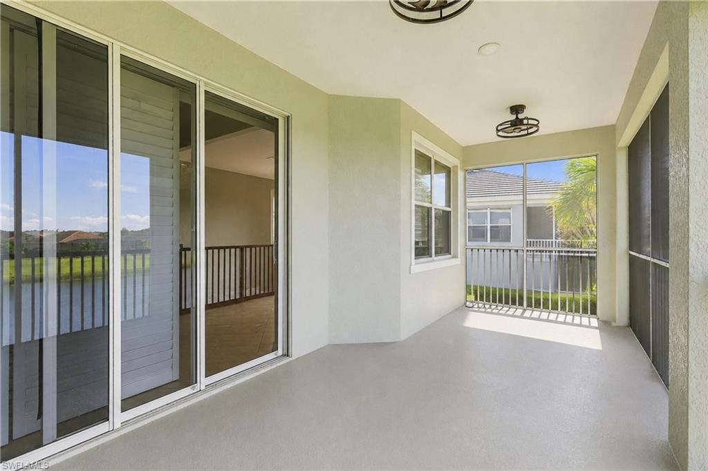 ASHTON OAKS - Residential