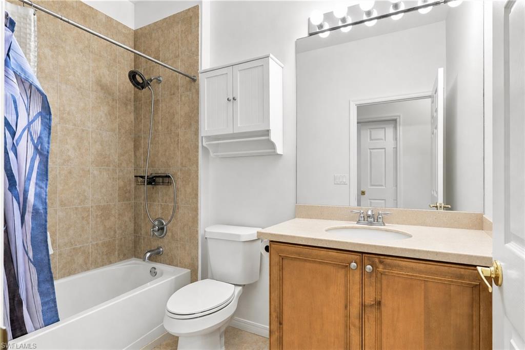 ASHTON OAKS - Residential