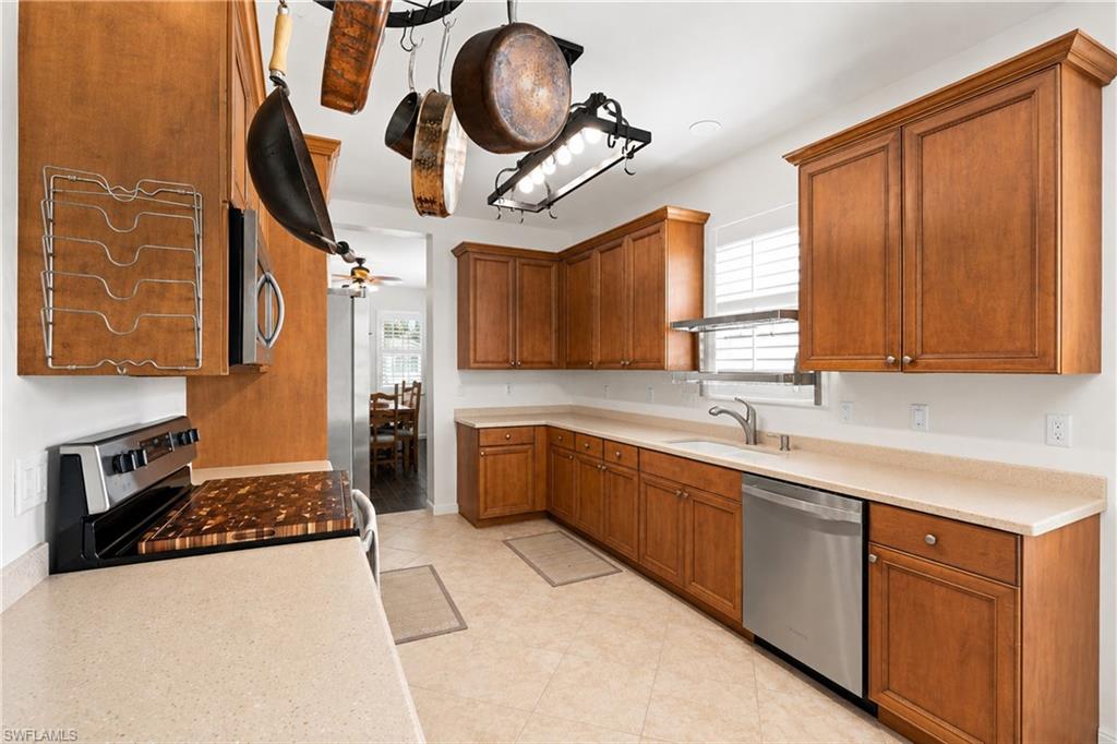 ASHTON OAKS - Residential