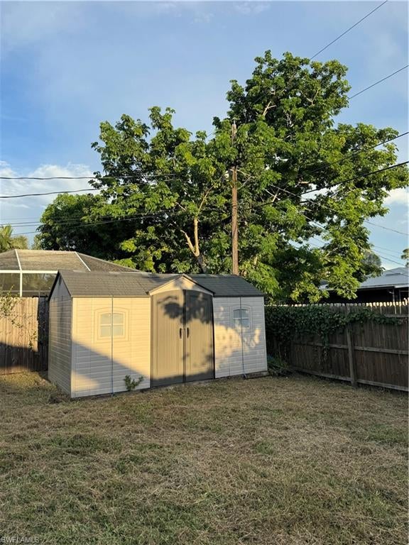 NAPLES PARK - Residential