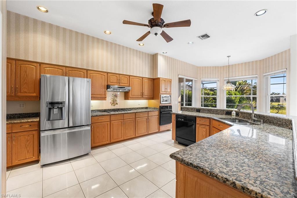 EDGEWATER - Residential