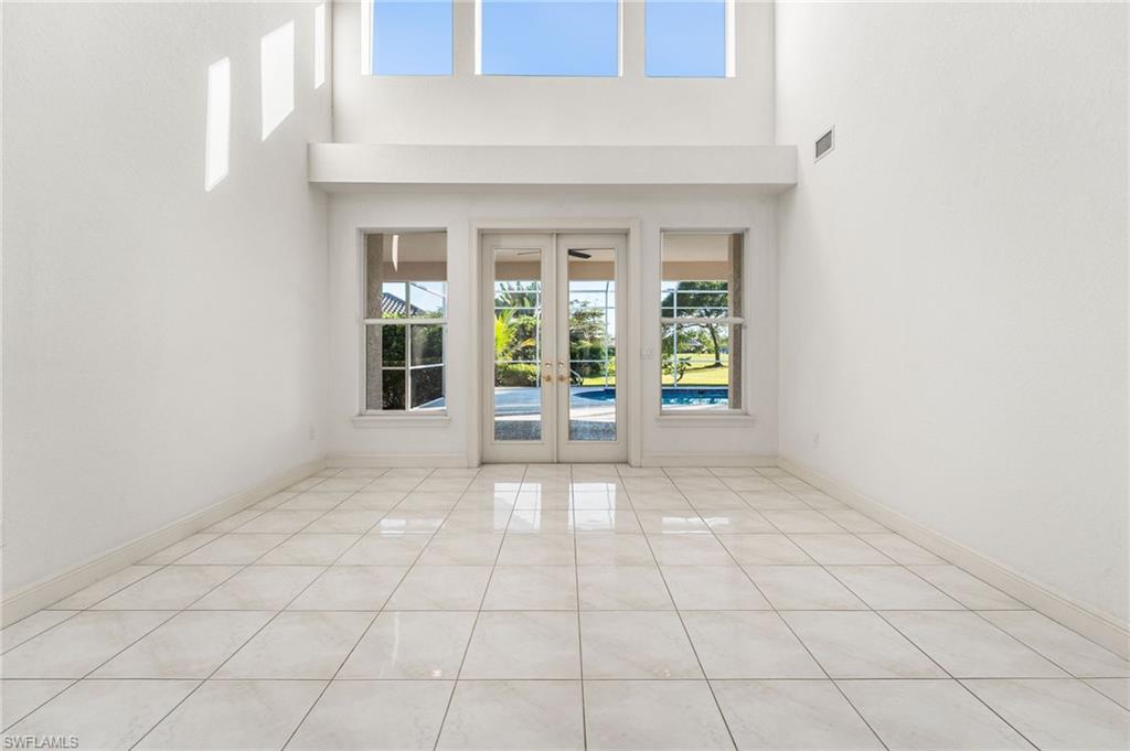EDGEWATER - Residential