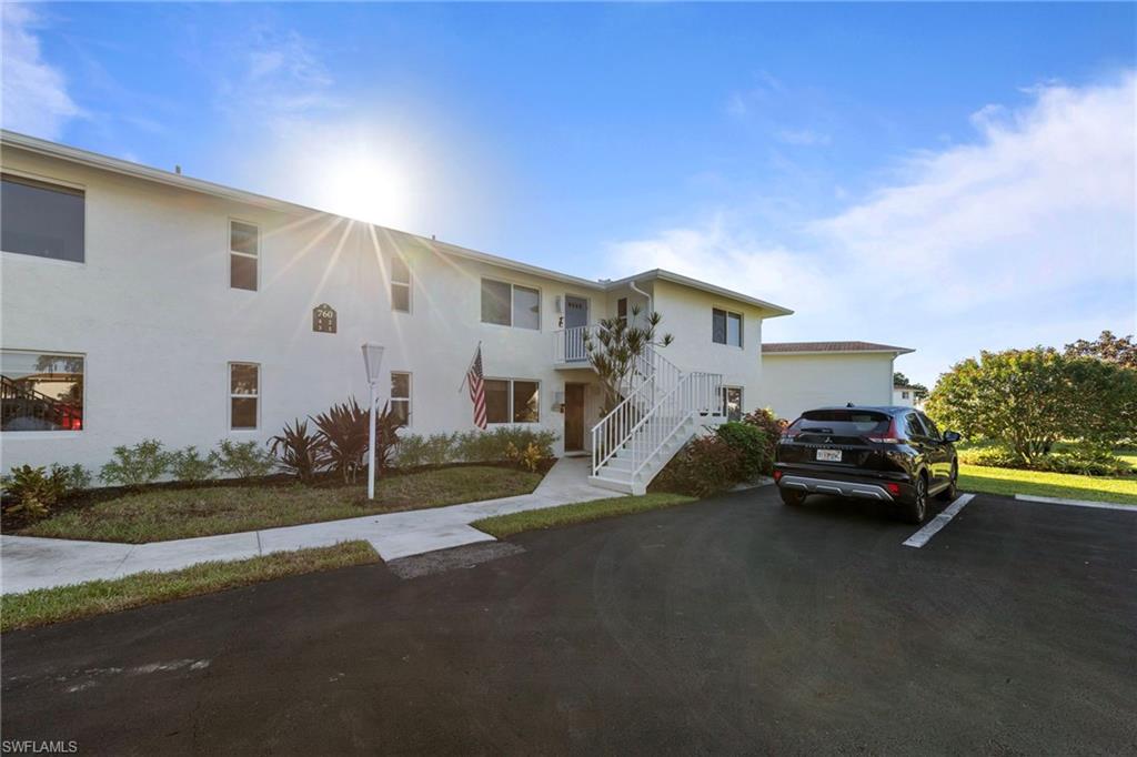 GLADES COUNTRY CLUB - Residential
