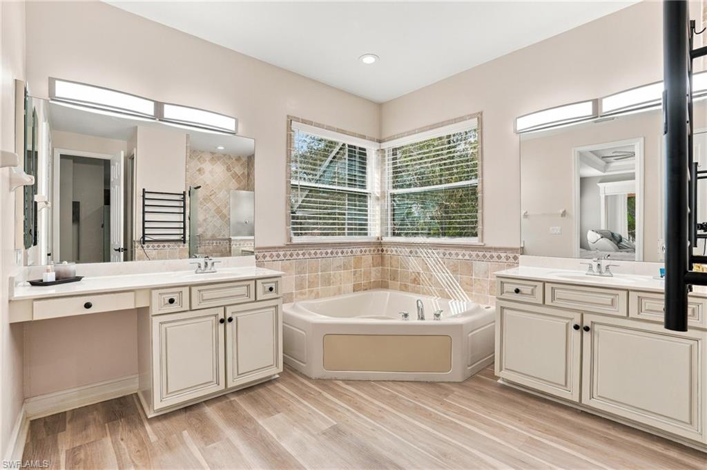 INDIGO LAKES - Residential