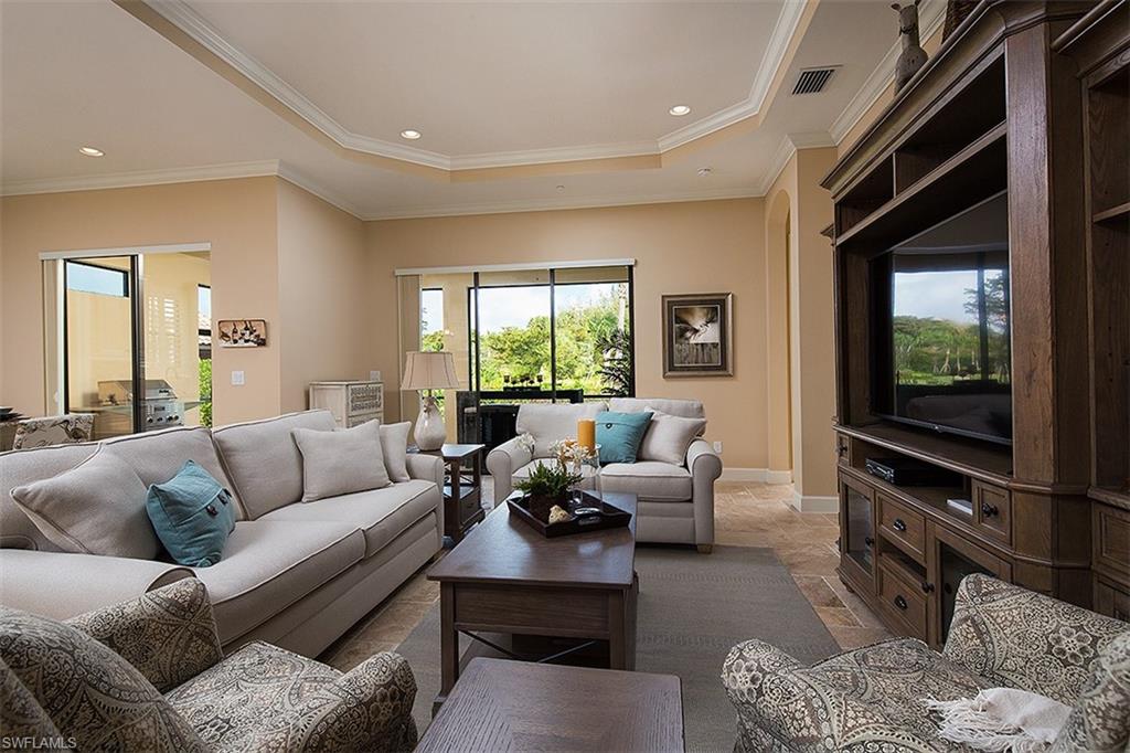 PEBBLE POINTE - Residential