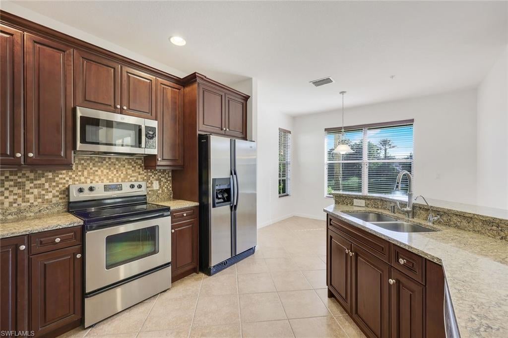 CHESAPEAKE COVE - Residential