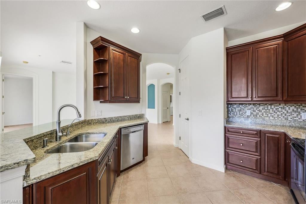 CHESAPEAKE COVE - Residential