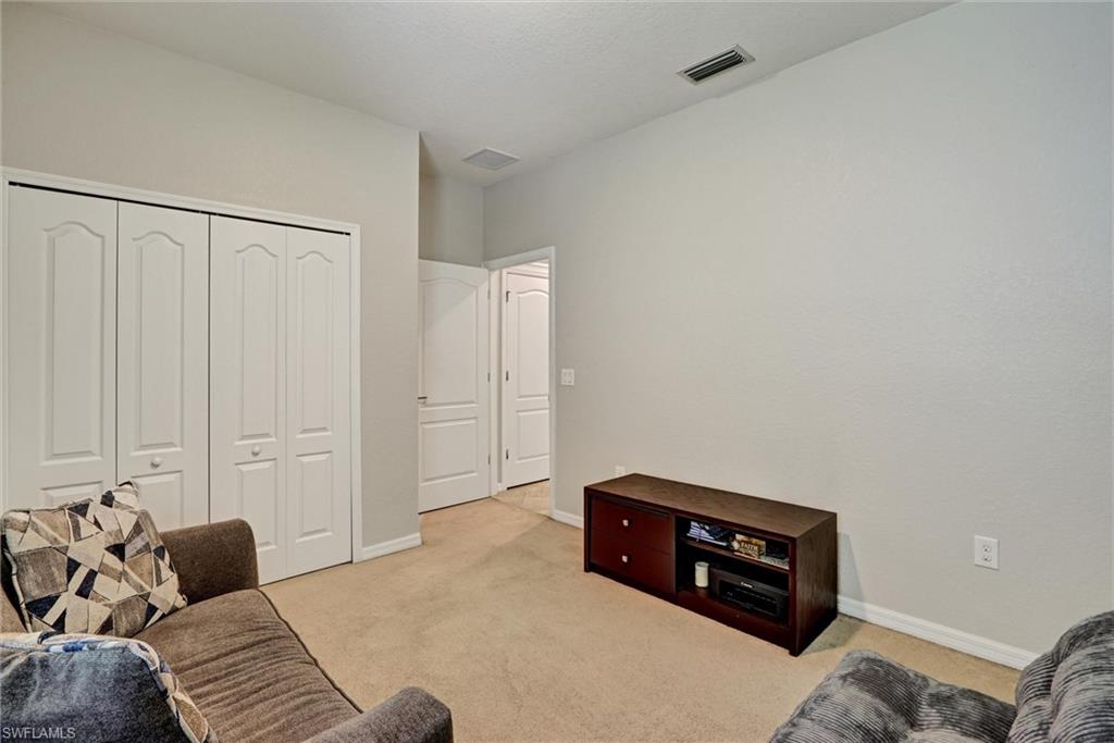 HAMPTON PARK - Residential