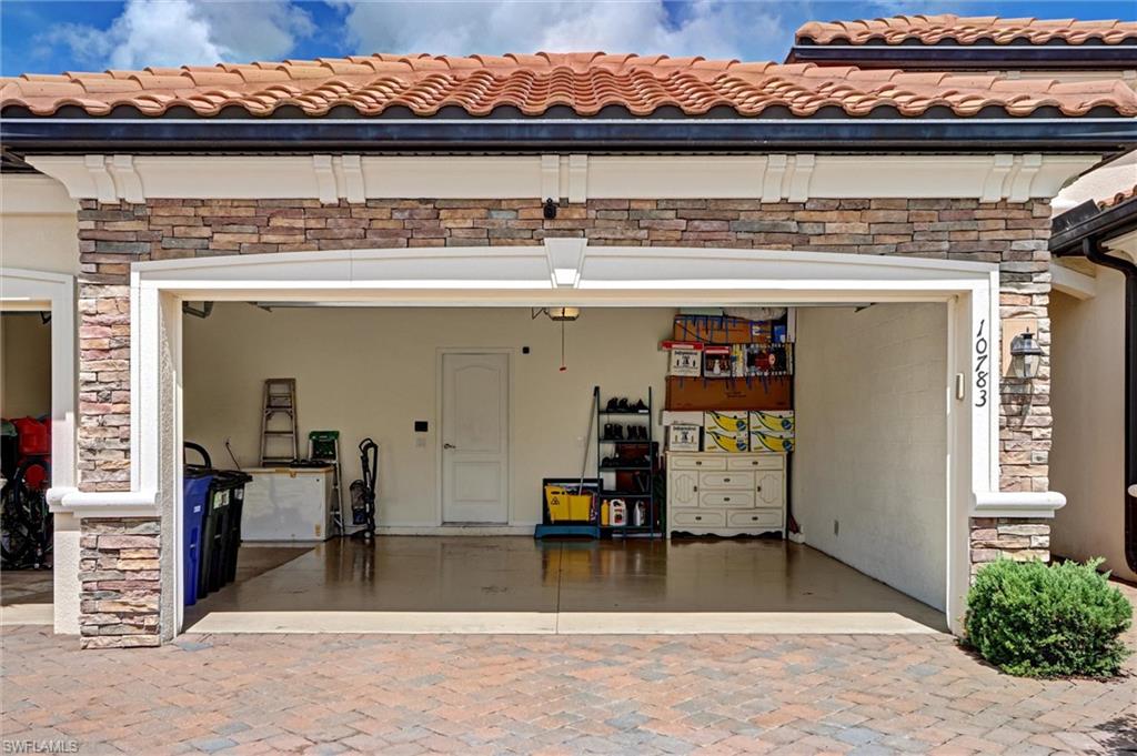 HAMPTON PARK - Residential