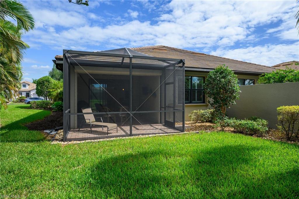 WINDING CYPRESS - Residential