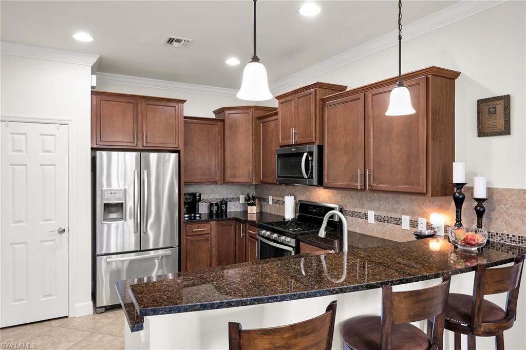 WINDING CYPRESS - Residential