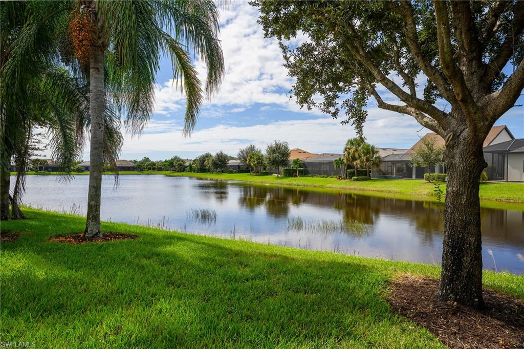 WINDING CYPRESS - Residential