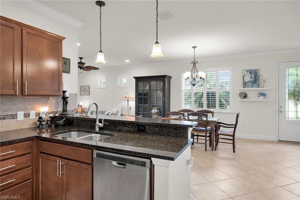 WINDING CYPRESS - Residential