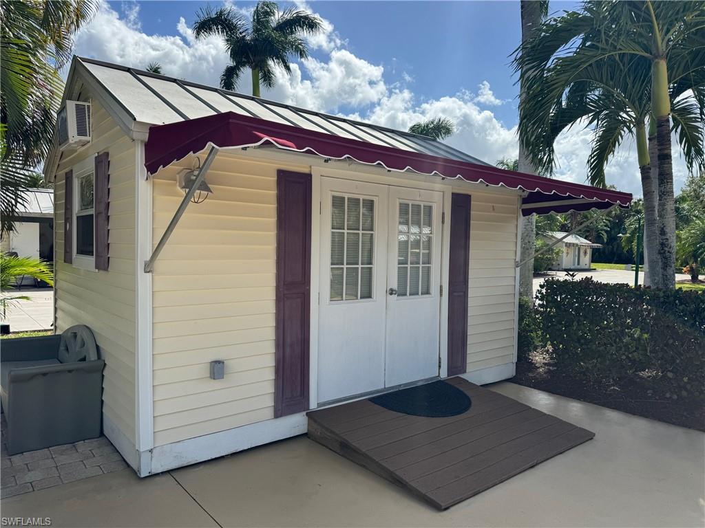 RIVERBEND MOTORCOACH RESORT - Land