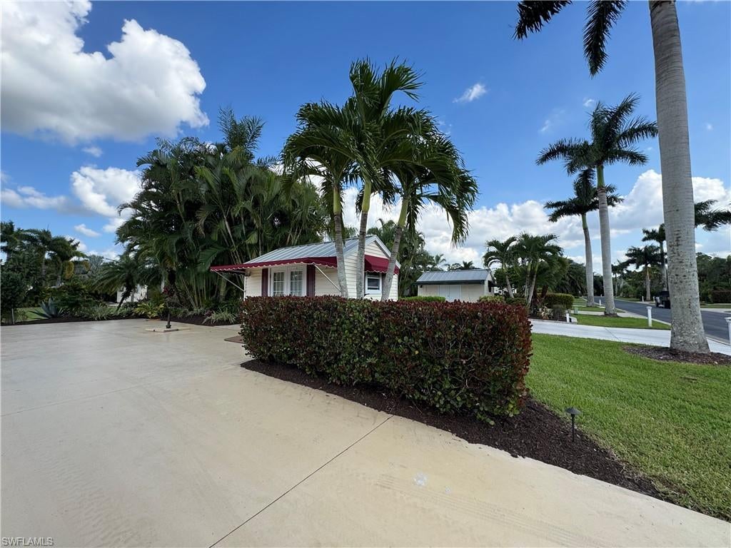 RIVERBEND MOTORCOACH RESORT - Land