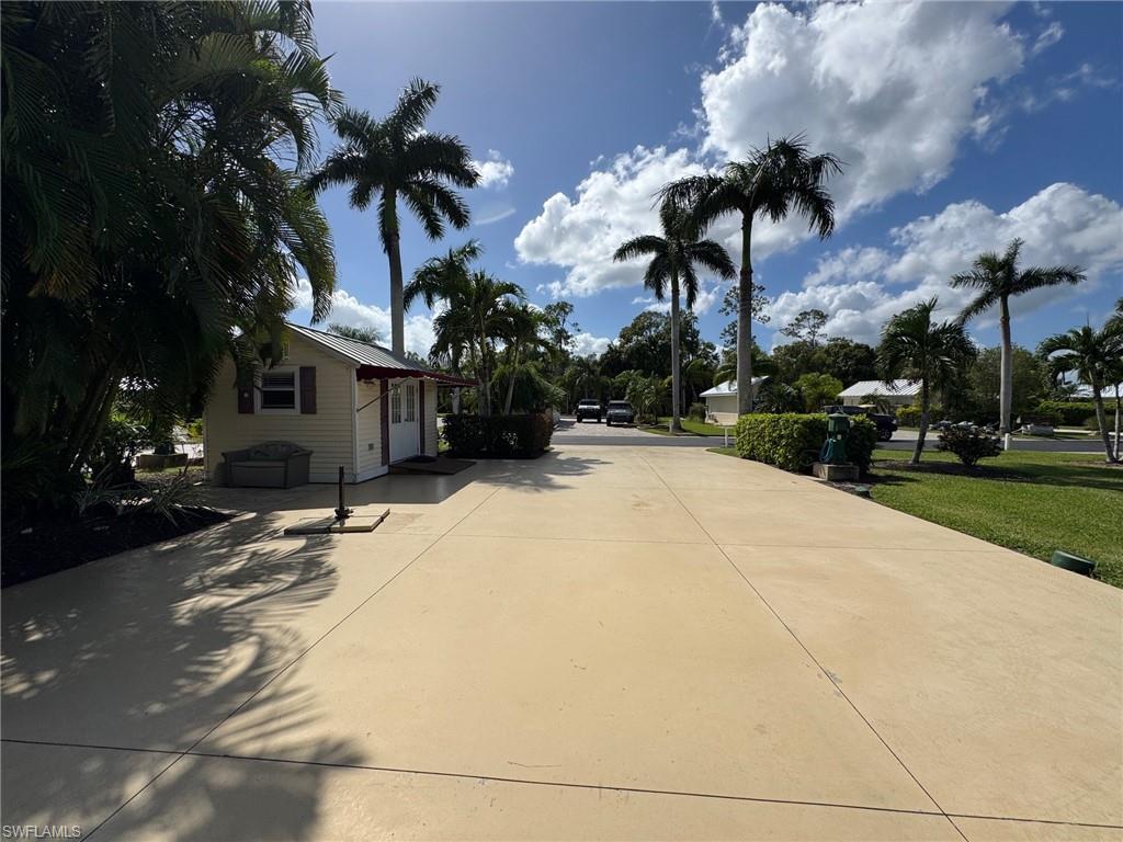 RIVERBEND MOTORCOACH RESORT - Land