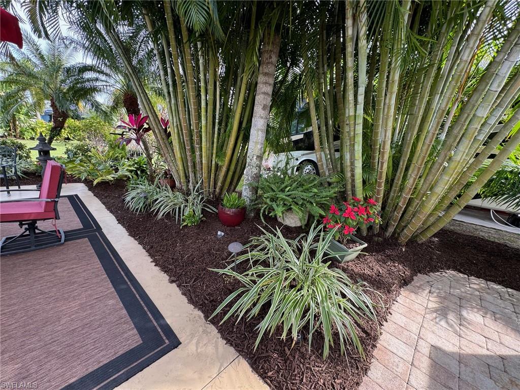 RIVERBEND MOTORCOACH RESORT - Land