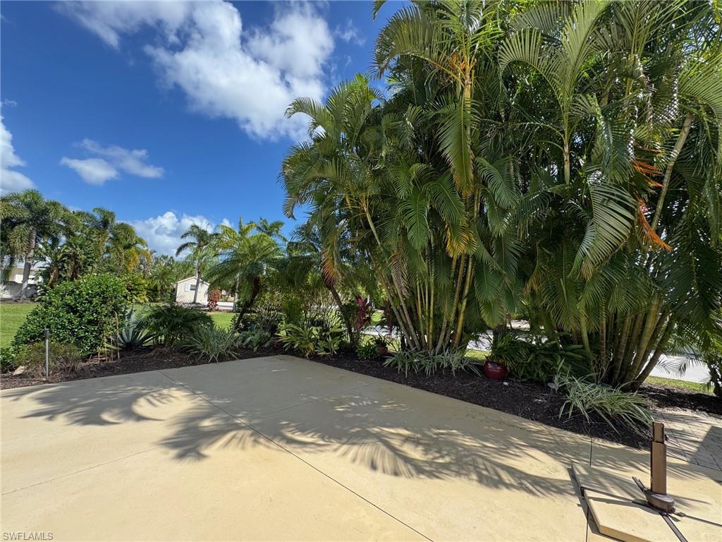 RIVERBEND MOTORCOACH RESORT - Land