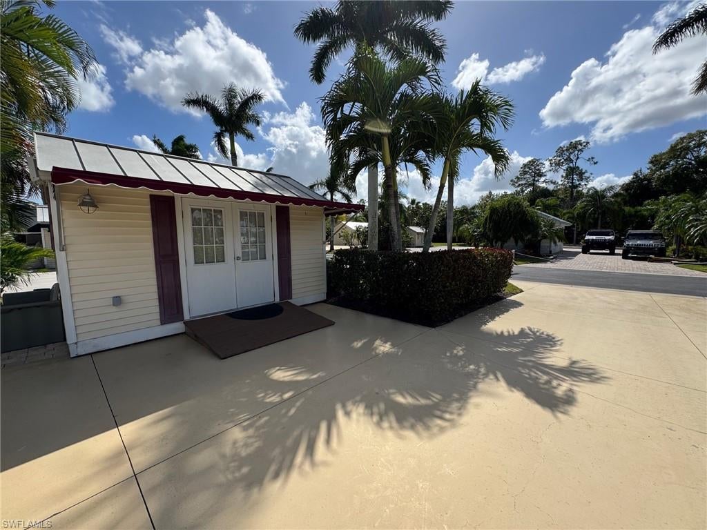 RIVERBEND MOTORCOACH RESORT - Land