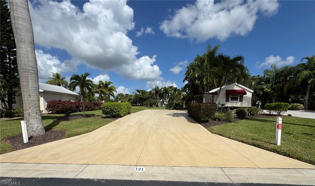 RIVERBEND MOTORCOACH RESORT - Land