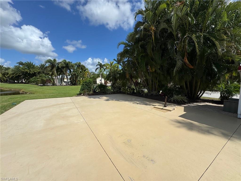 RIVERBEND MOTORCOACH RESORT - Land