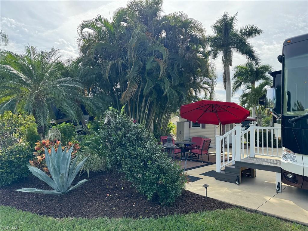 RIVERBEND MOTORCOACH RESORT - Land