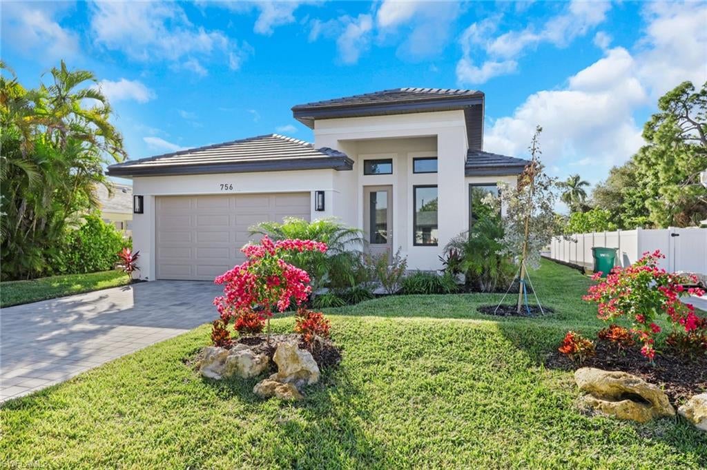 NAPLES PARK - Residential