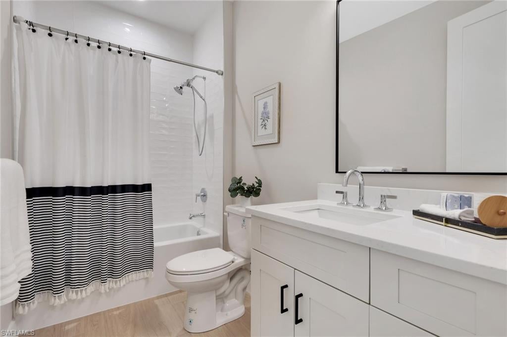 NAPLES PARK - Residential