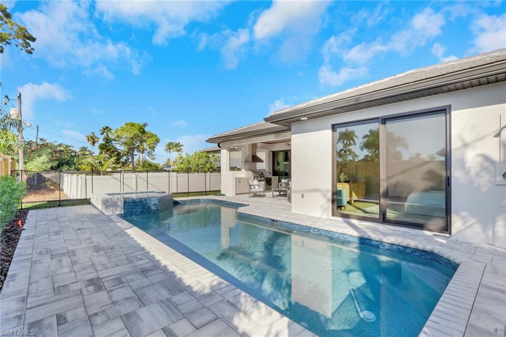 NAPLES PARK - Residential