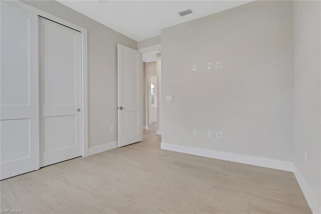 NAPLES PARK - Residential