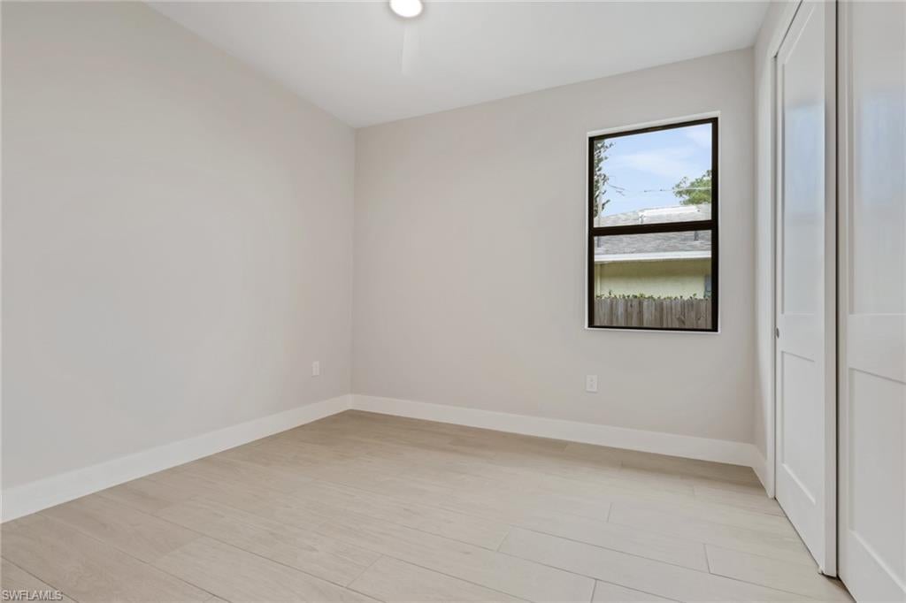 NAPLES PARK - Residential