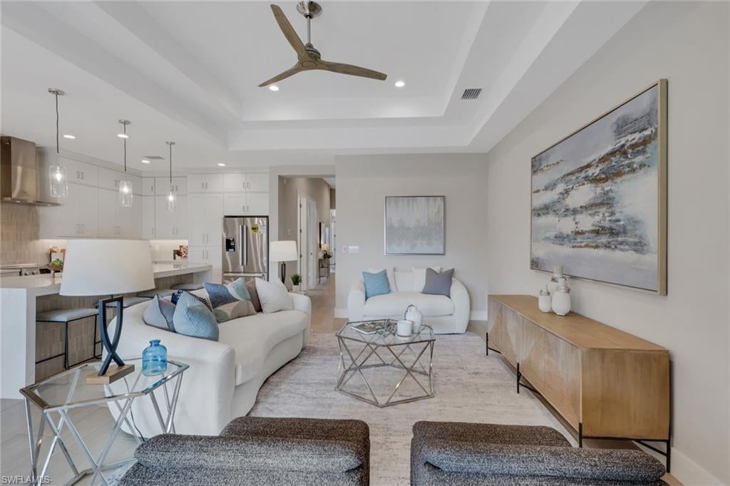 NAPLES PARK - Residential