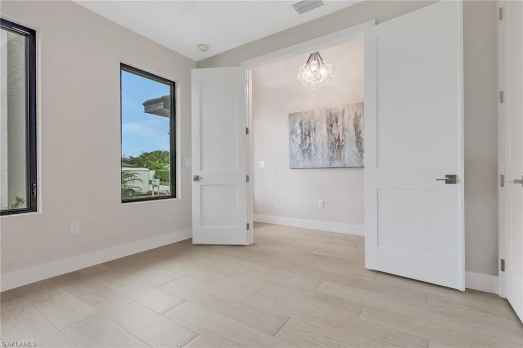 NAPLES PARK - Residential