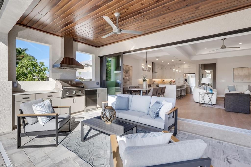 NAPLES PARK - Residential
