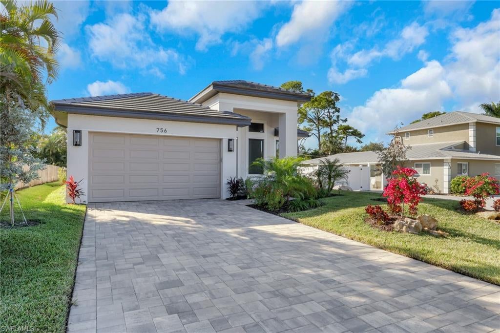 NAPLES PARK - Residential