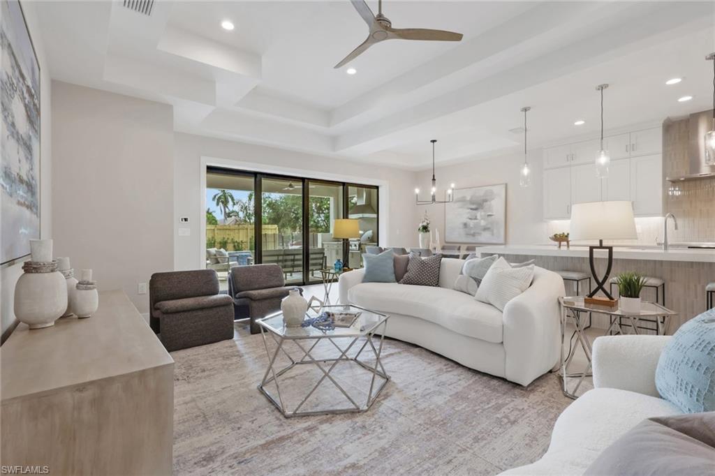 NAPLES PARK - Residential