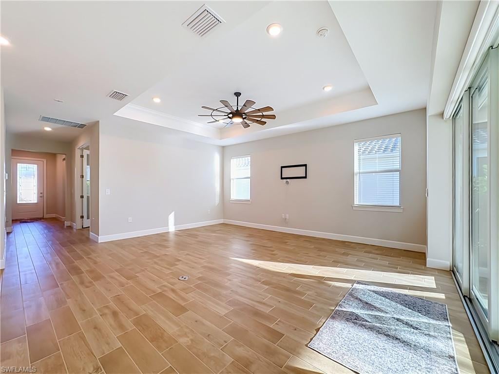 DEL WEBB OAK CREEK - Residential