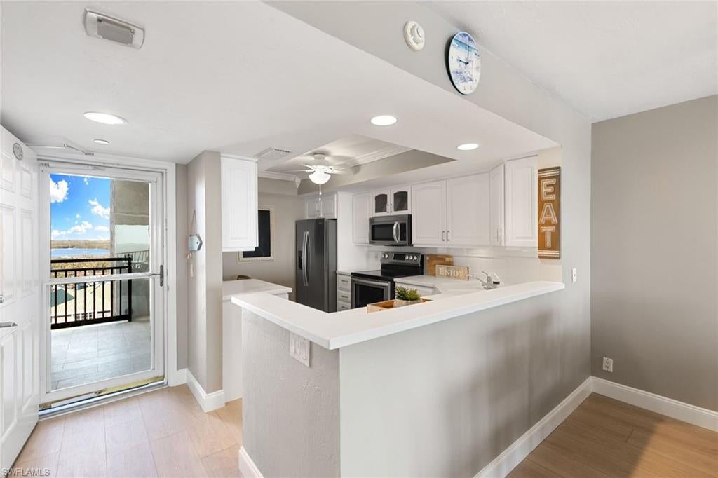 CAPER BEACH CLUB - Residential