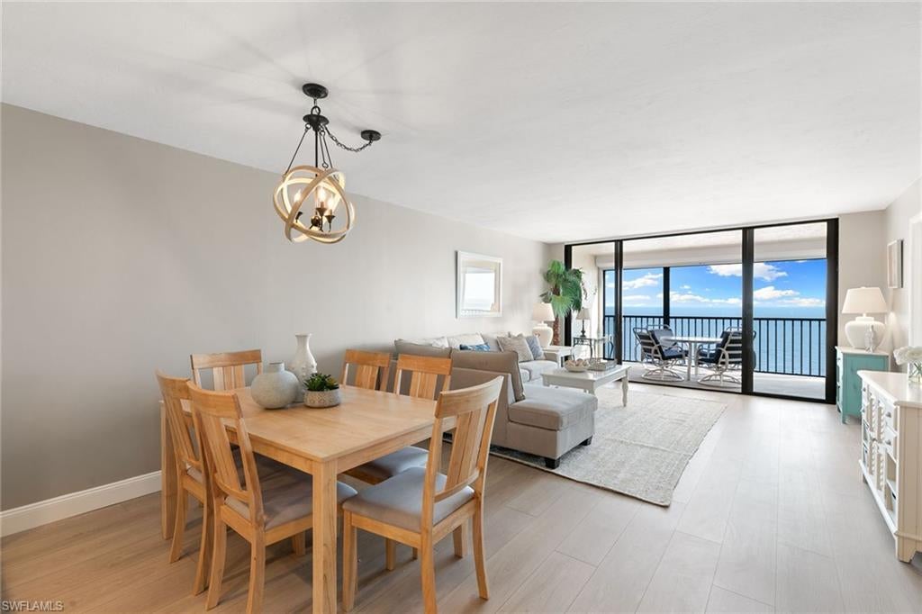 CAPER BEACH CLUB - Residential