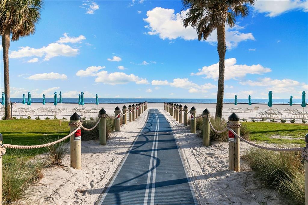 CAPER BEACH CLUB - Residential